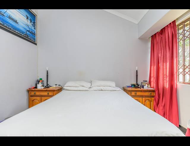 8 BEDROOM FREEHOLD FOR SALE IN WESTVILLE